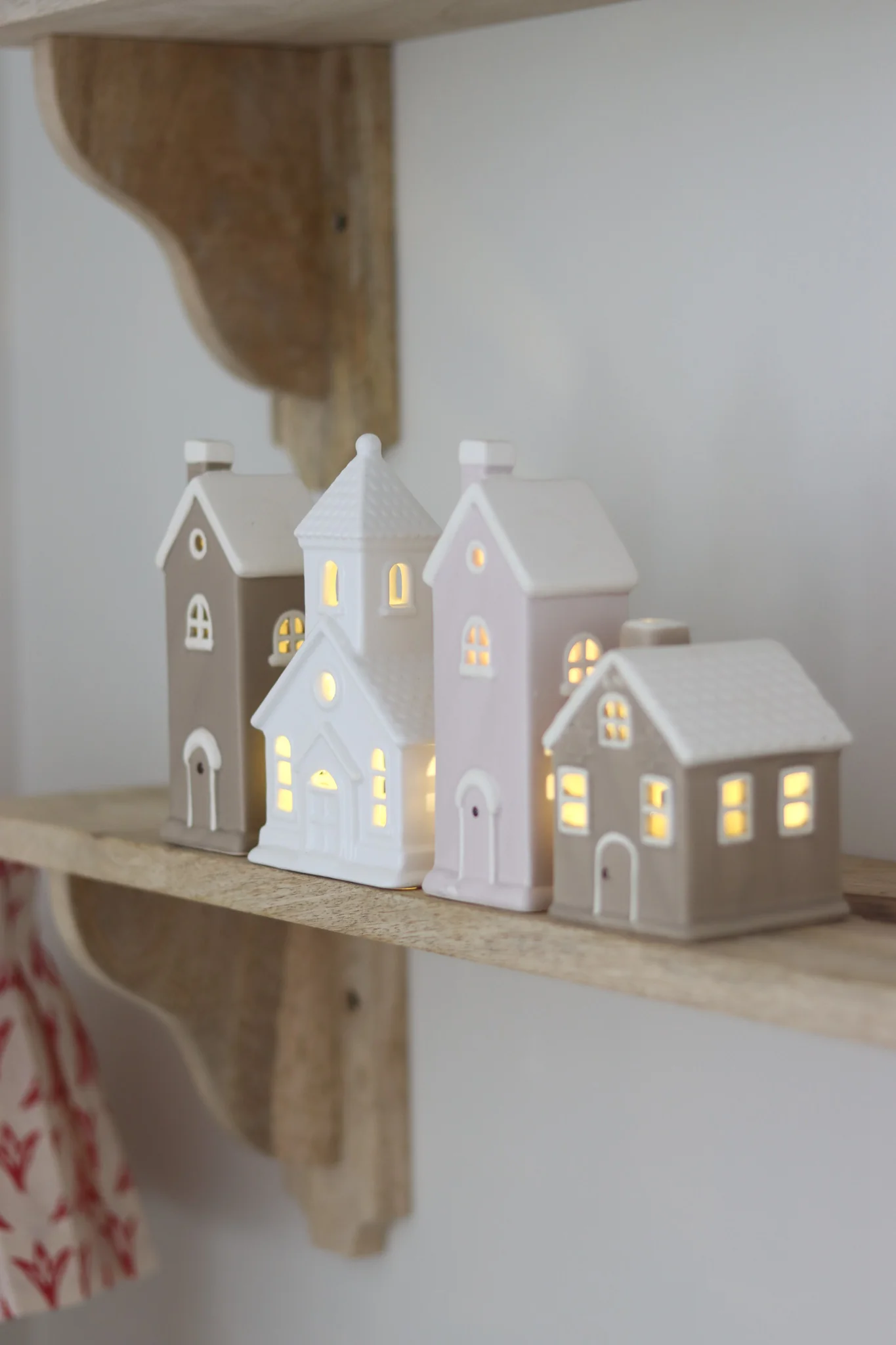 Ceramic Church - LED - Image 3