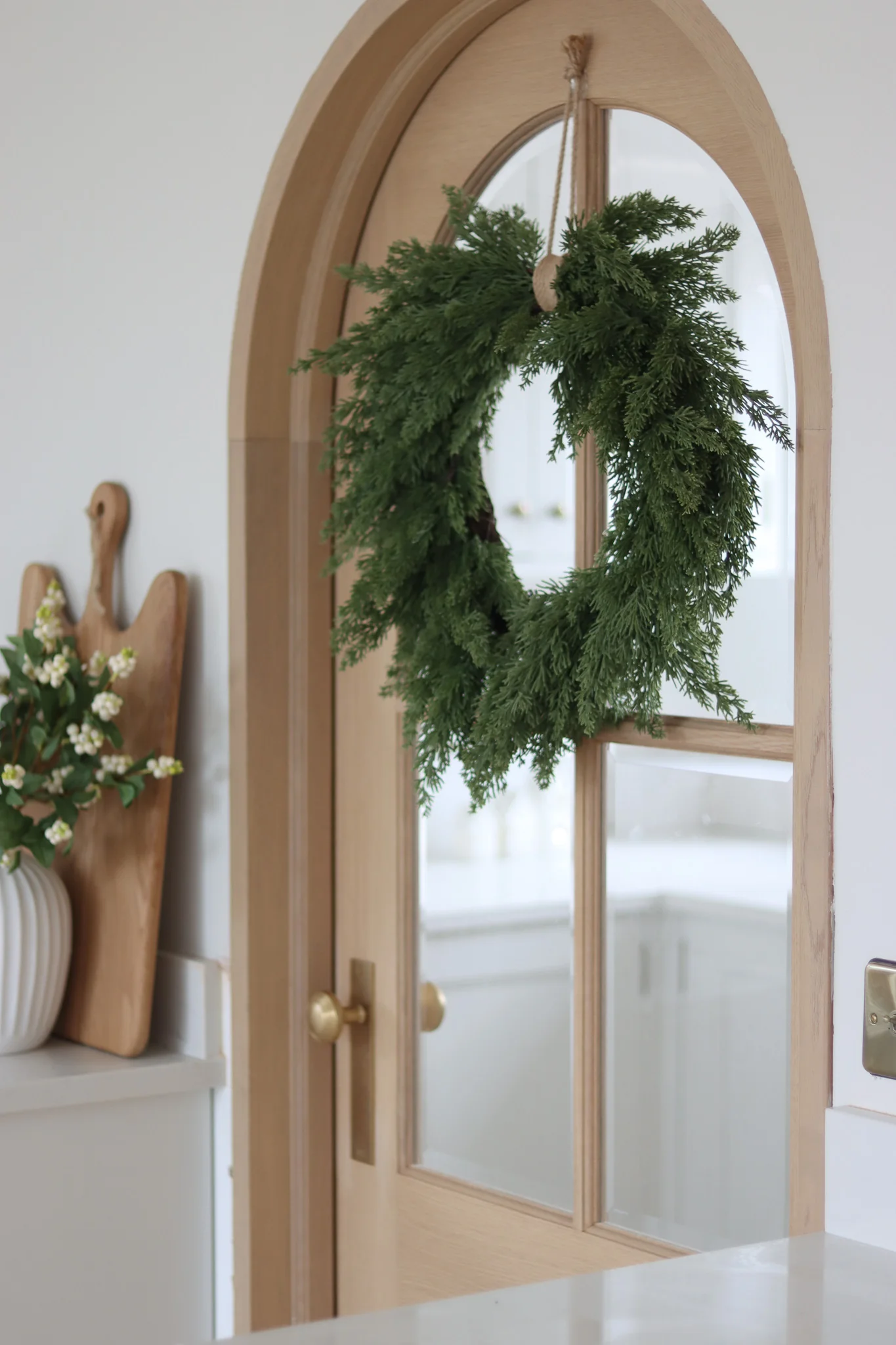 Faux Christmas Wreath - Conifer - Image 3