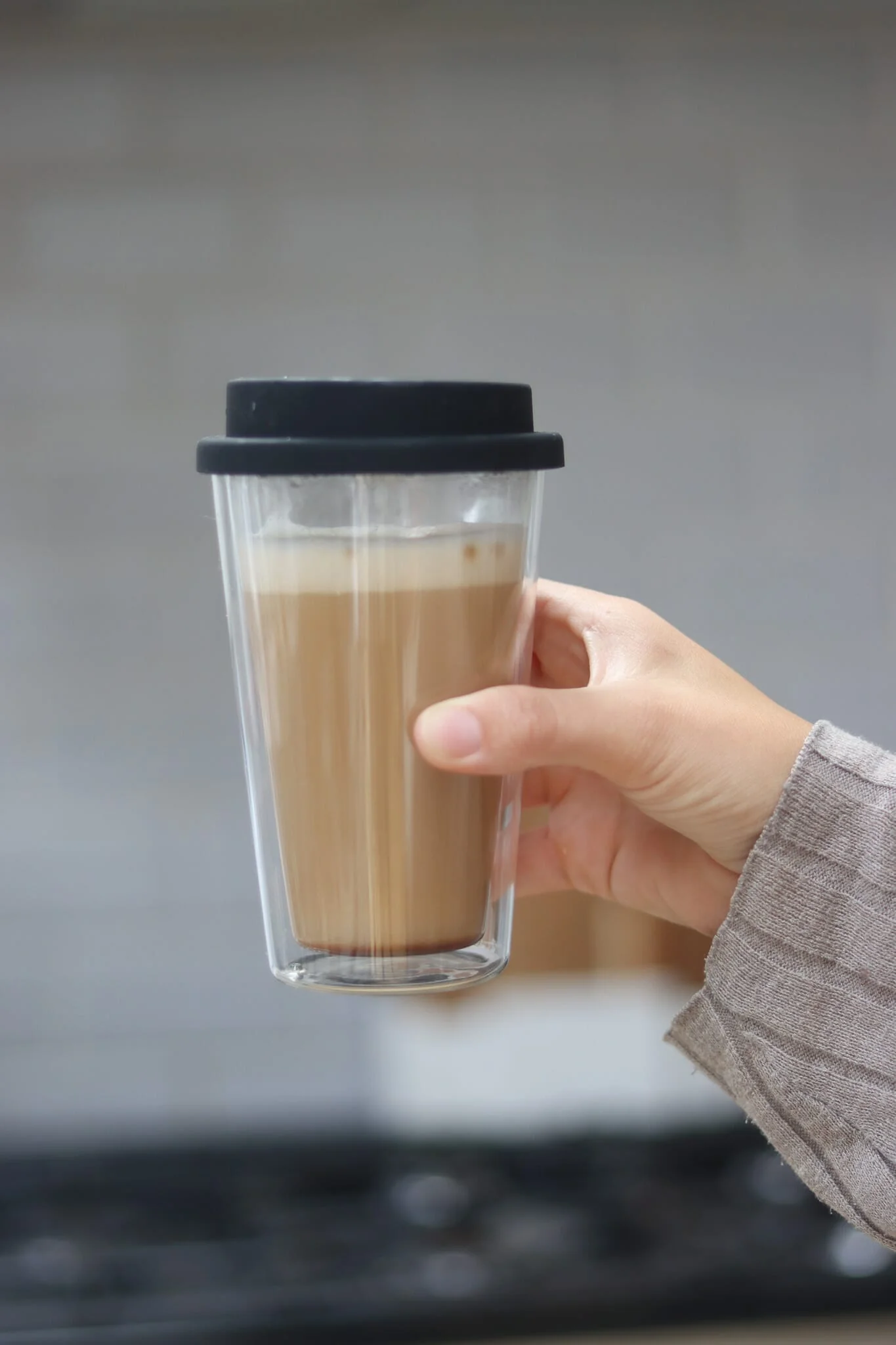Double Walled Glass Travel Mug - Plain/Black - Image 3