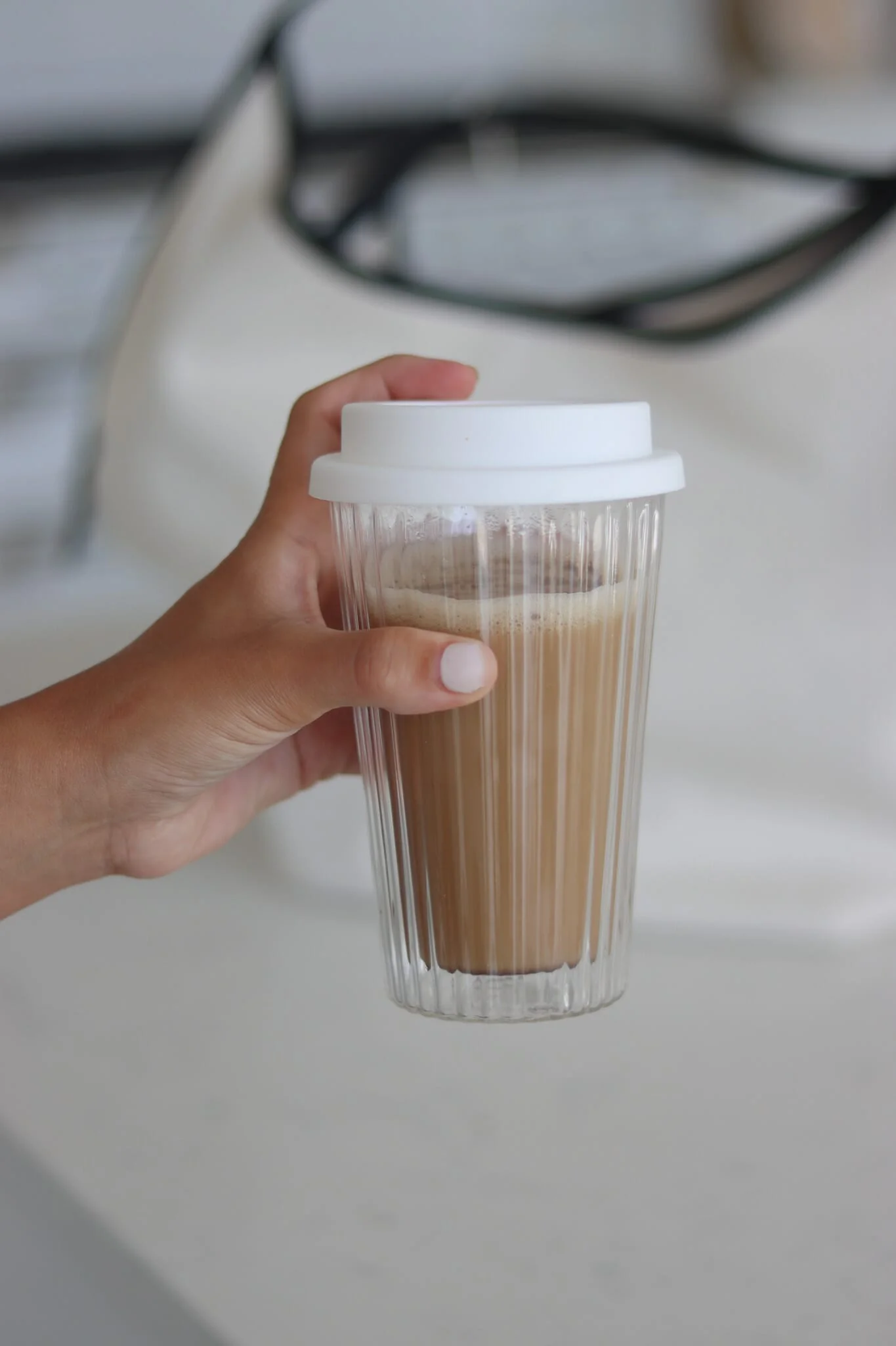 Double Walled Glass Travel Mug – Rippled - Image 3