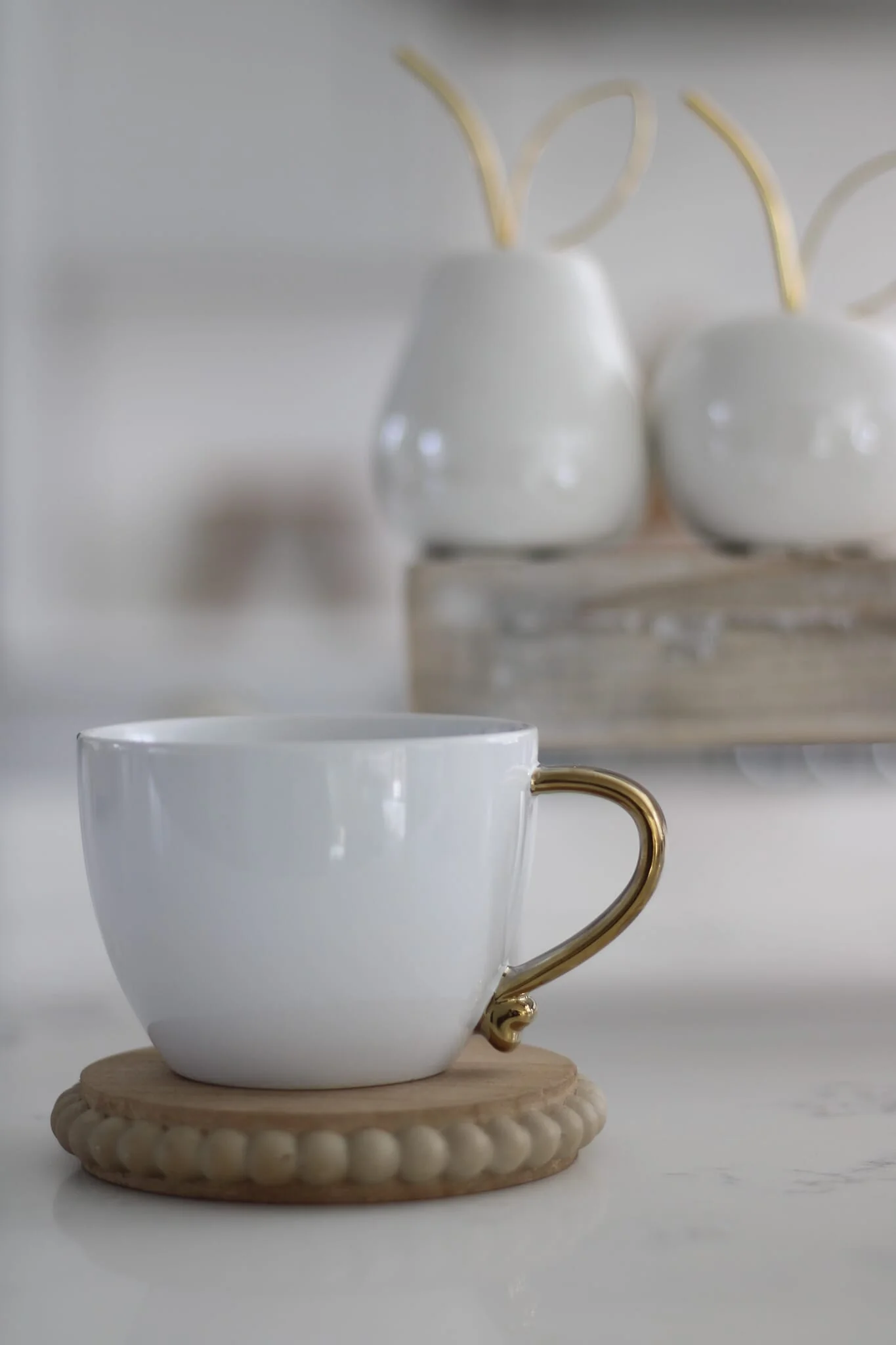 Heart Handled Ceramic Mug - White Gold Handle - Image 3