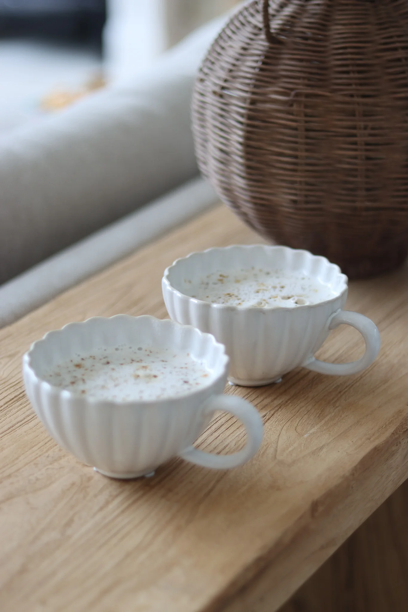 Large Ceramic Mug Set – 2 Piece – Scalloped White