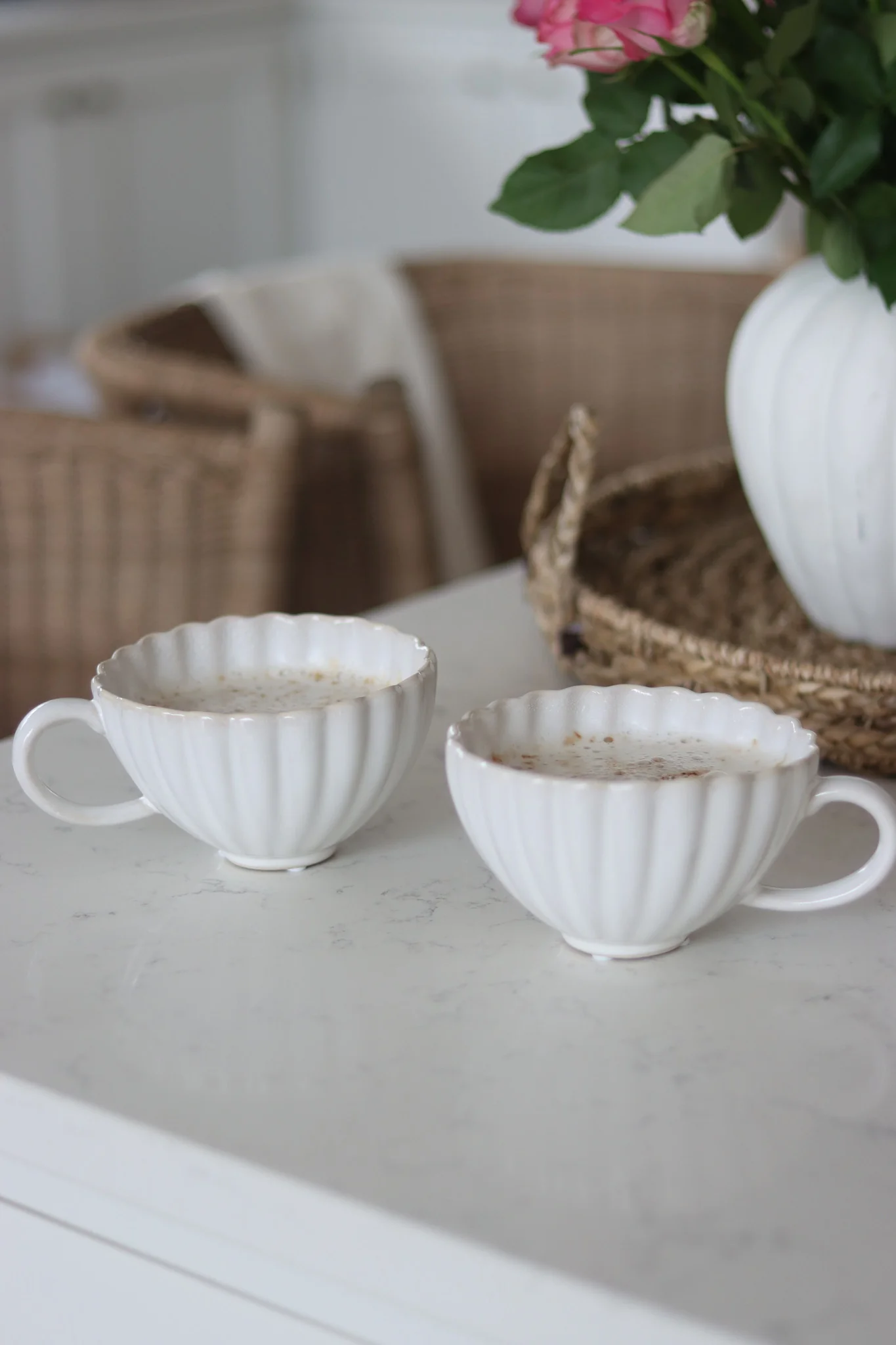 Large Ceramic Mug Set – 2 Piece – Scalloped White - Image 3