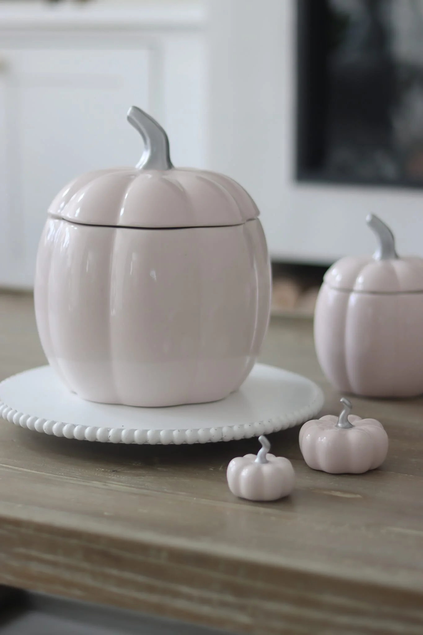 Large Ceramic Pumpkin Jar - Light Pink - Image 3