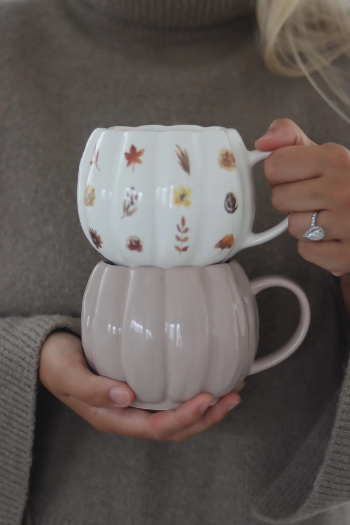 Large Pumpkin Mug - Autumn Flowers - Image 2