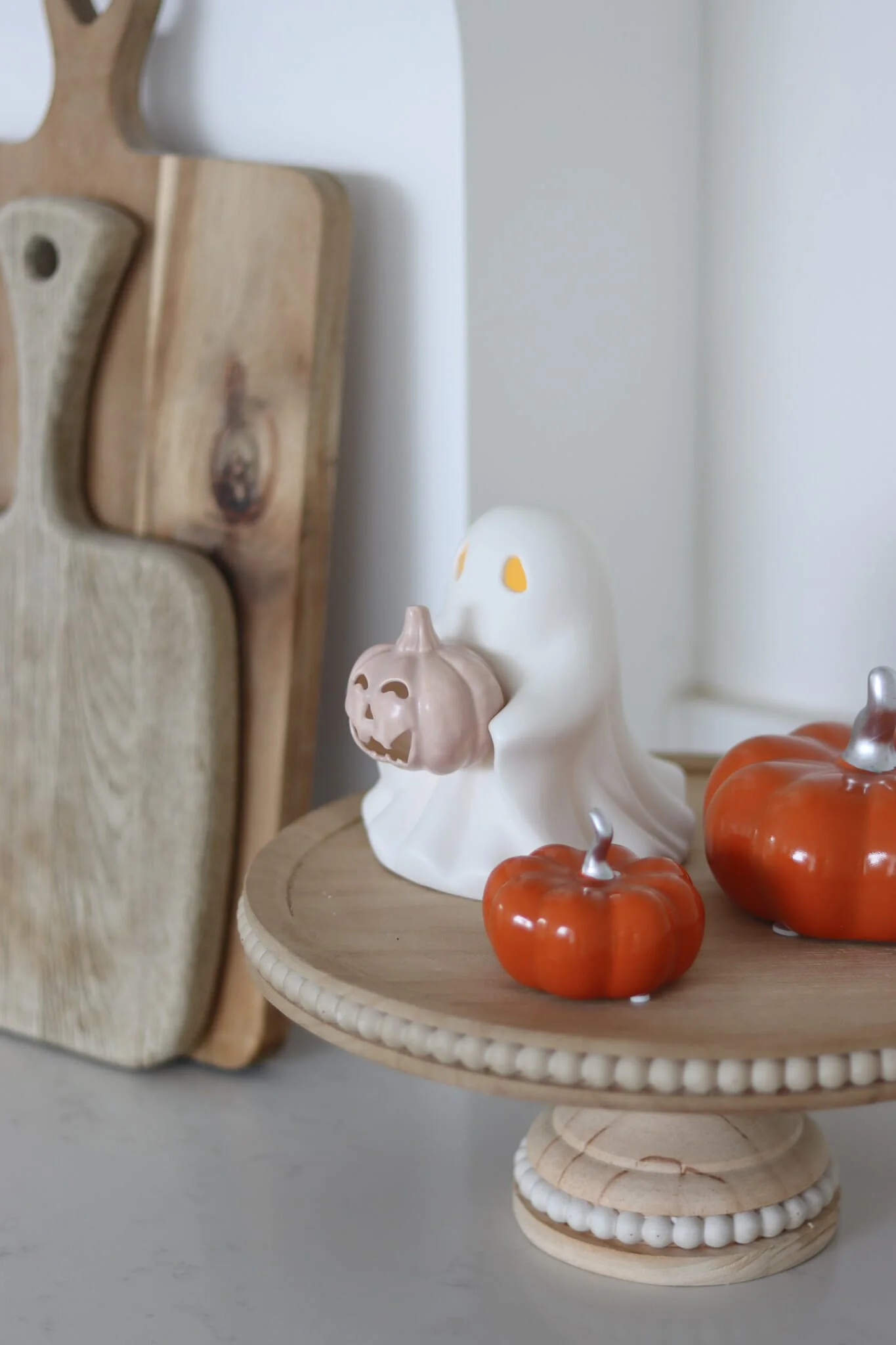 LED Ceramic Ghost - Holding Pumpkin - Image 5