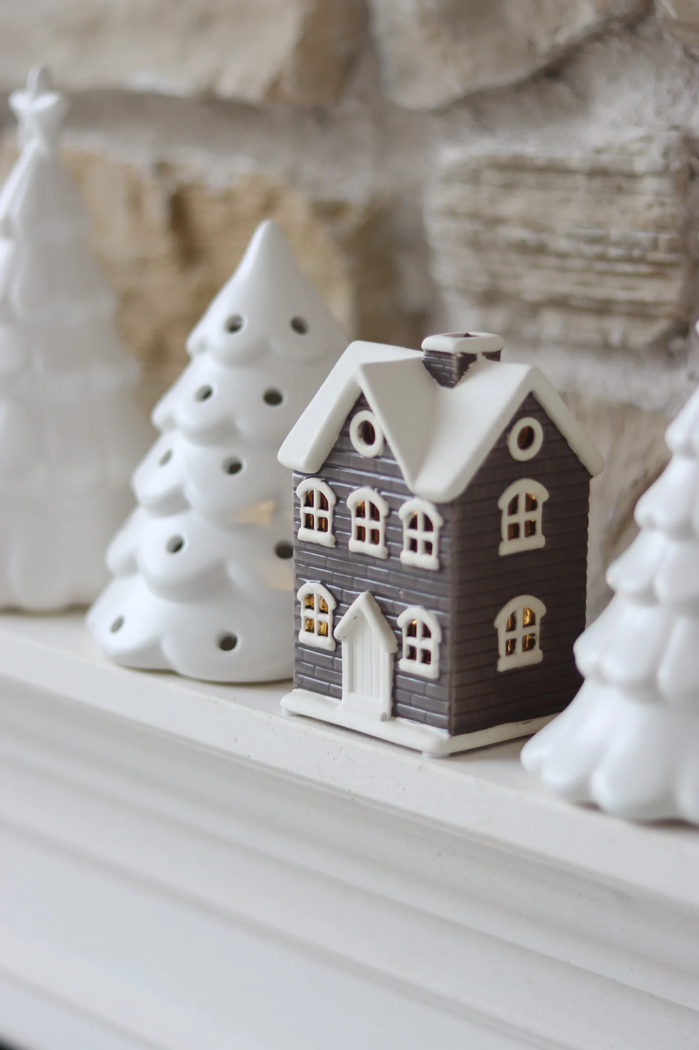 LED Christmas house - Dark Brown - Image 3
