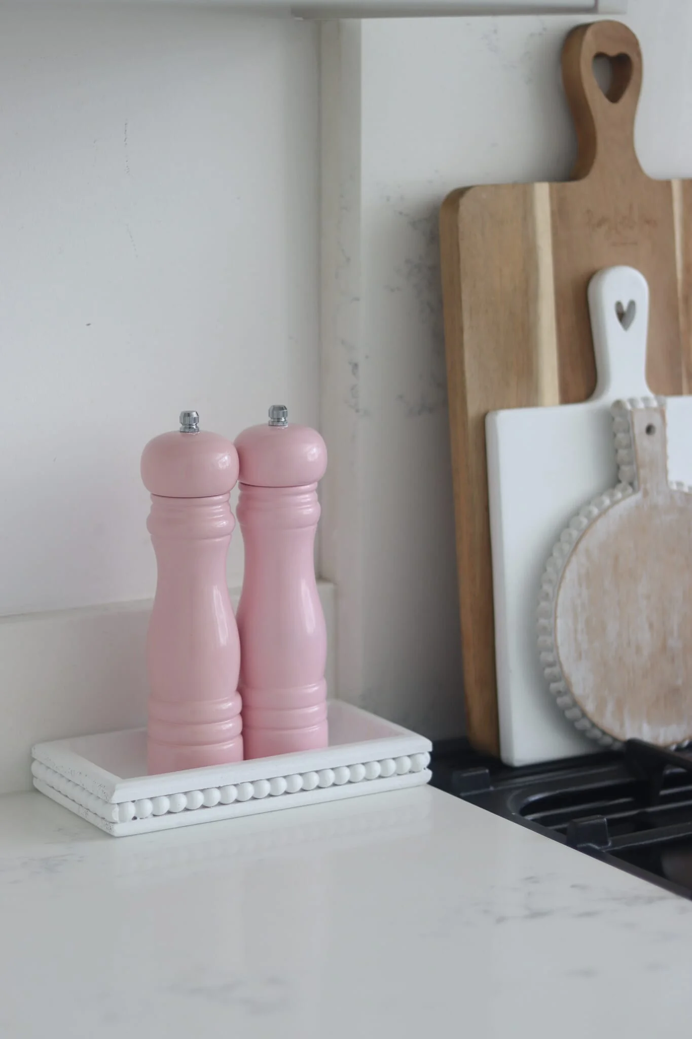 Mini Flat Beaded Wooden Tray - White - Image 2