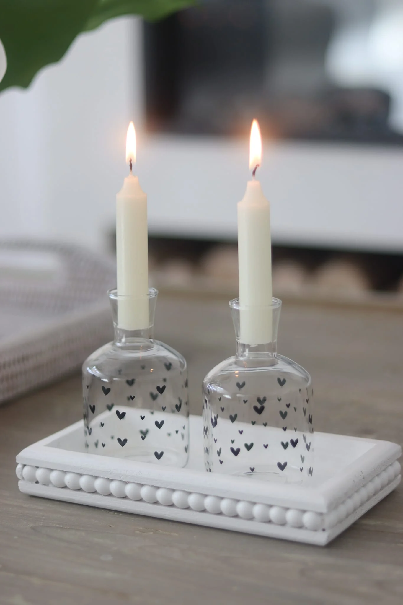 Mini Flat Beaded Wooden Tray - White - Image 3