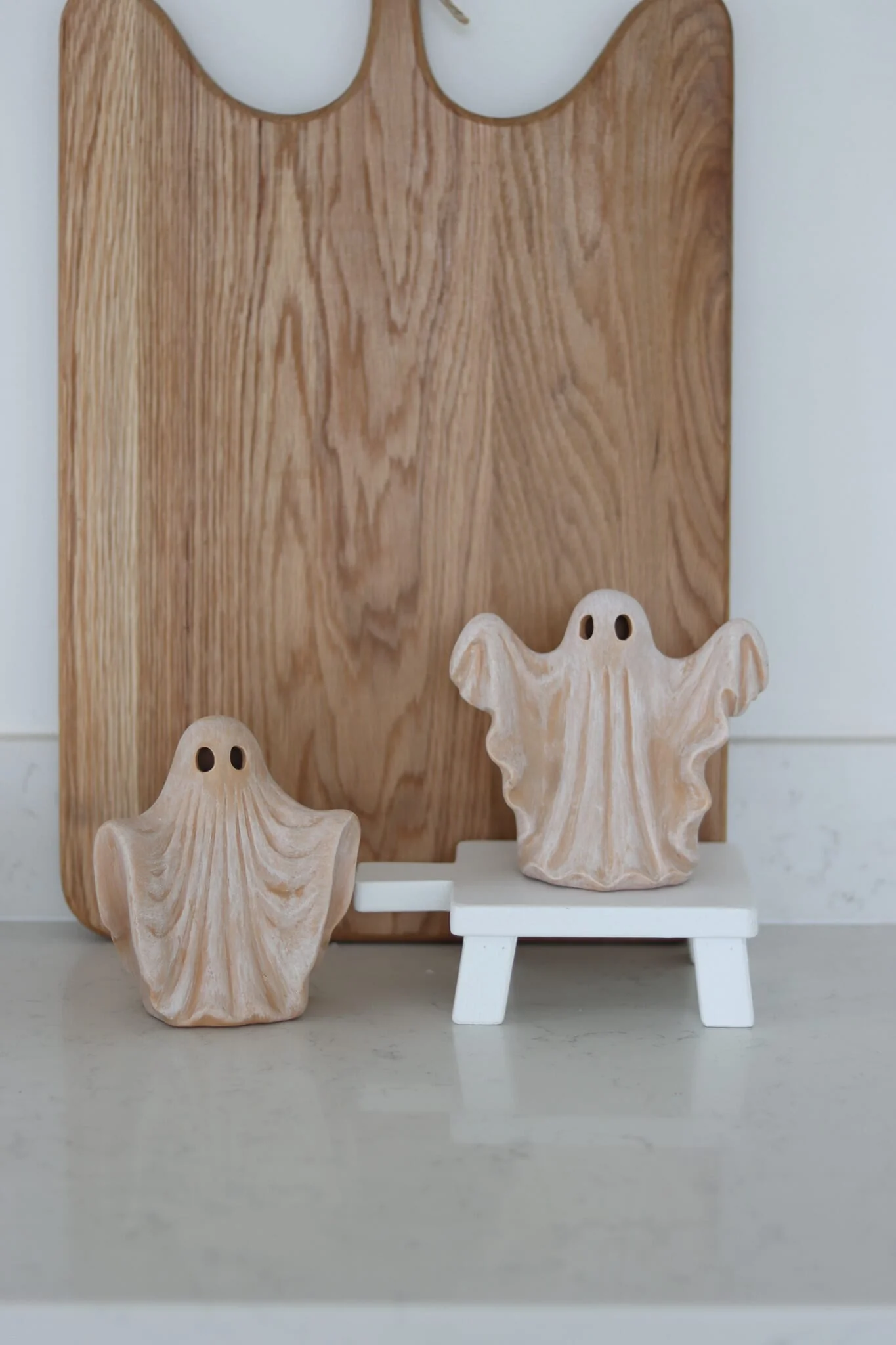 Raised Stool With Handle – White - Image 3