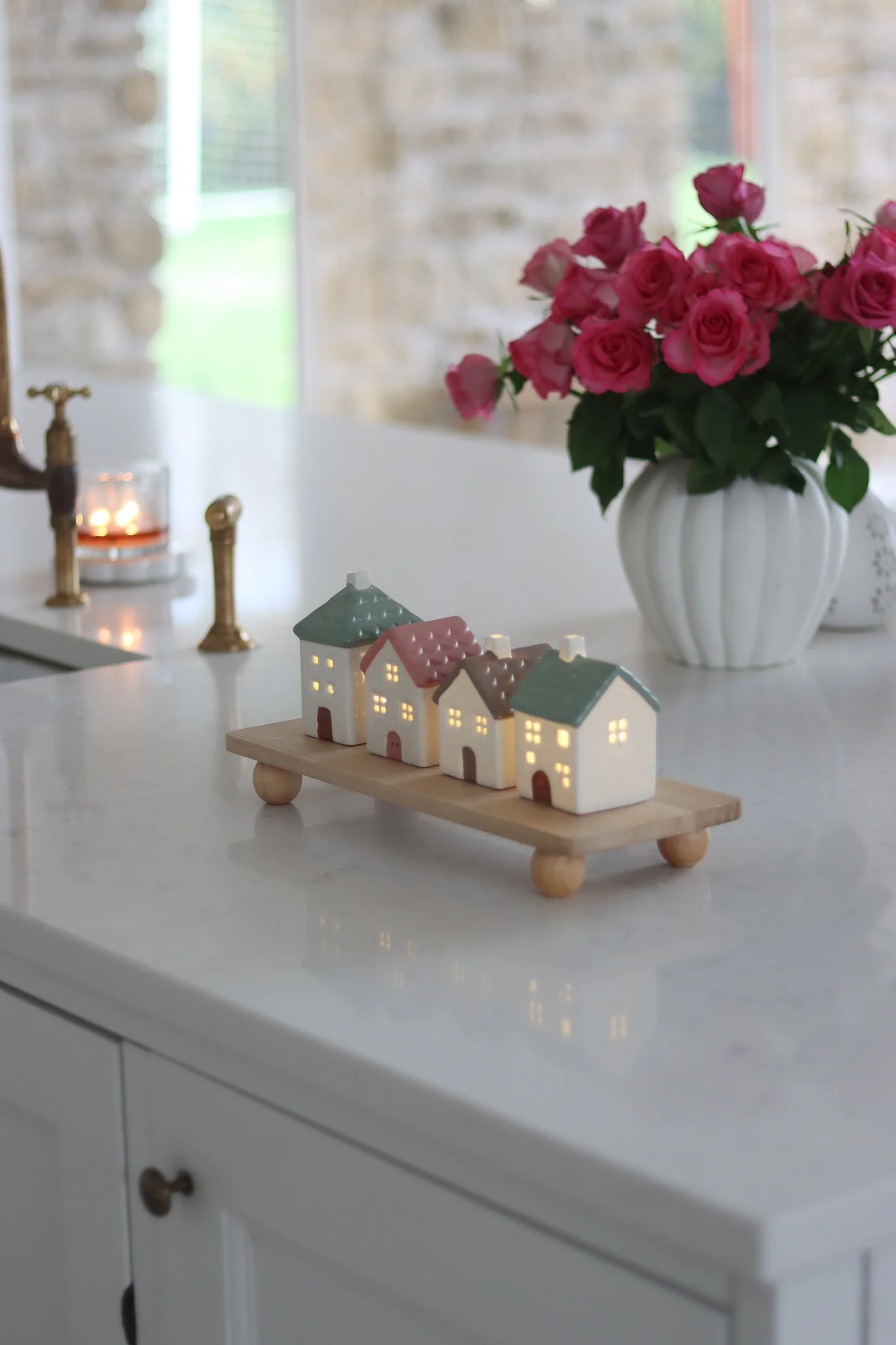 Raised Wooden Tray Round Feet - Natural - Image 2