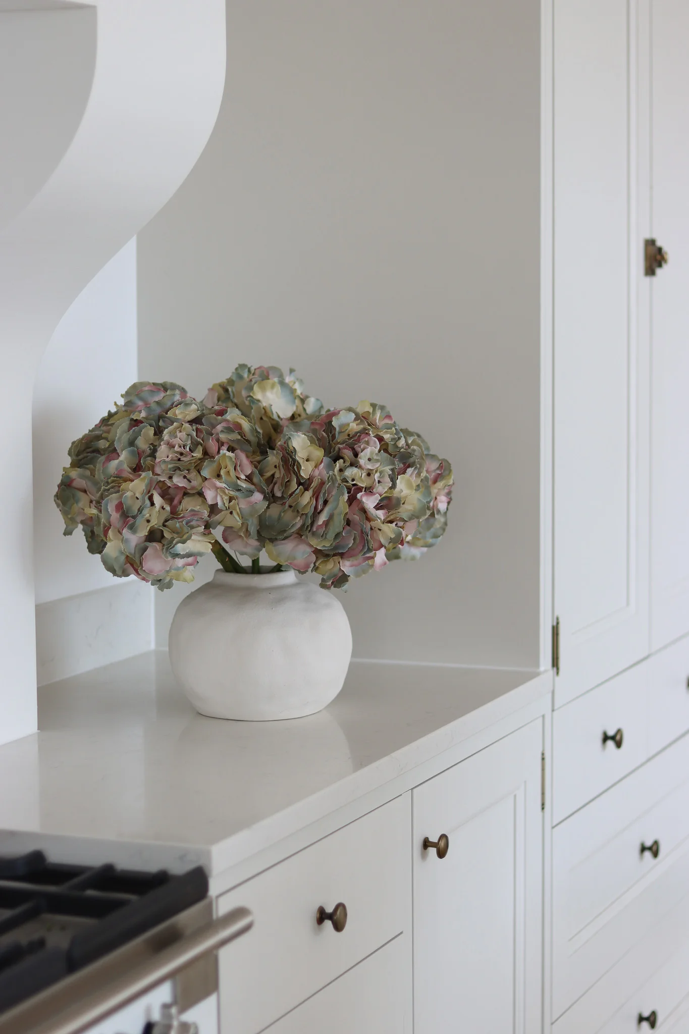 Dimpled Round Ceramic Vase - Image 7