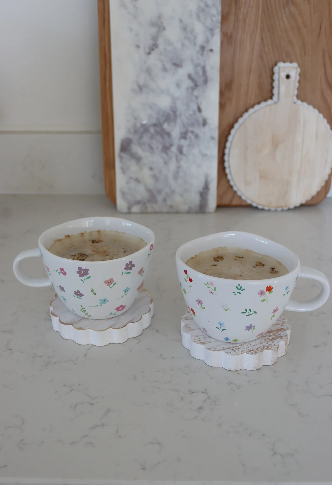 Scalloped Wooden Coasters - Whitewash