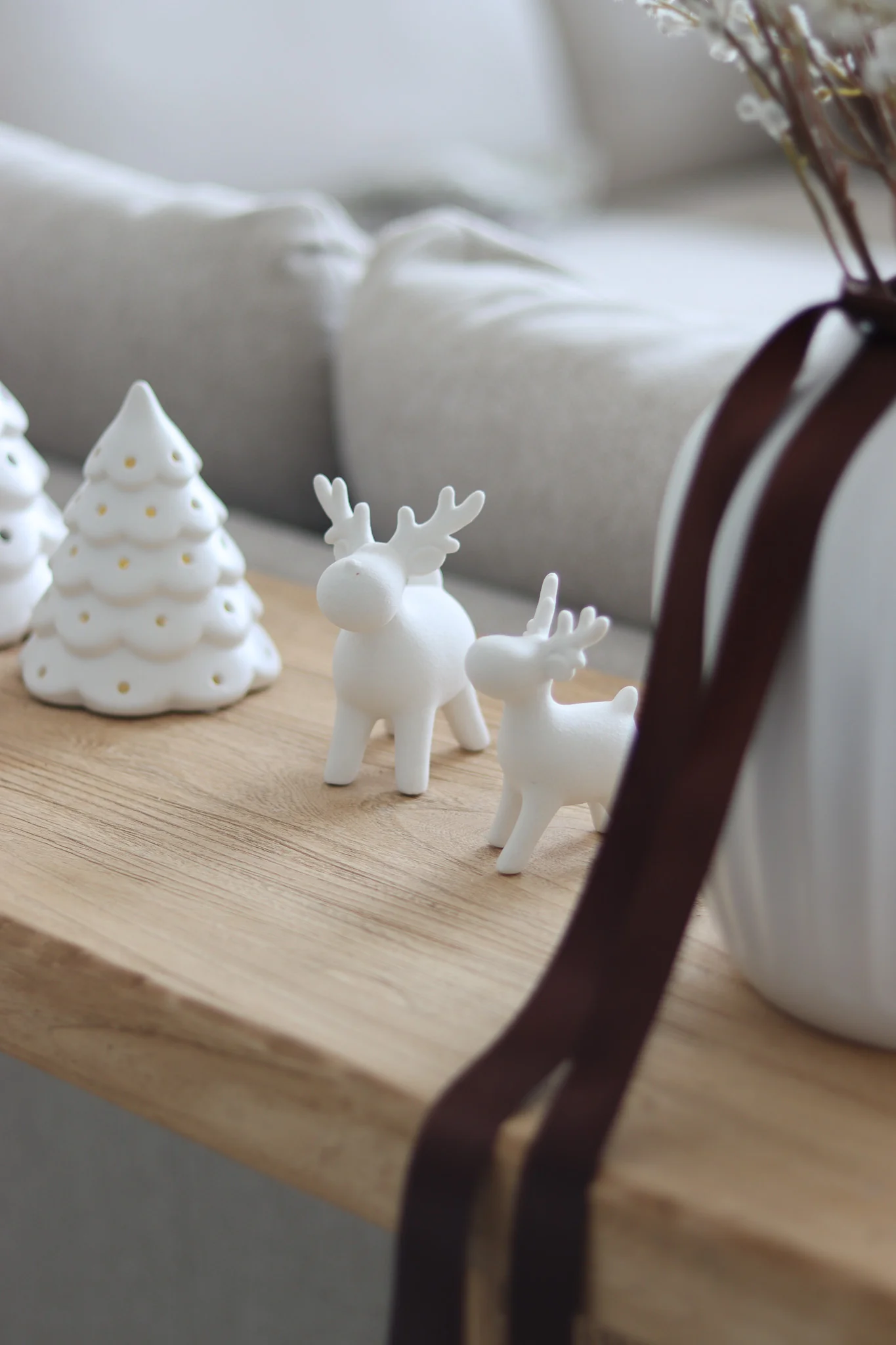 Set of 2 Ceramic Deers - Image 3