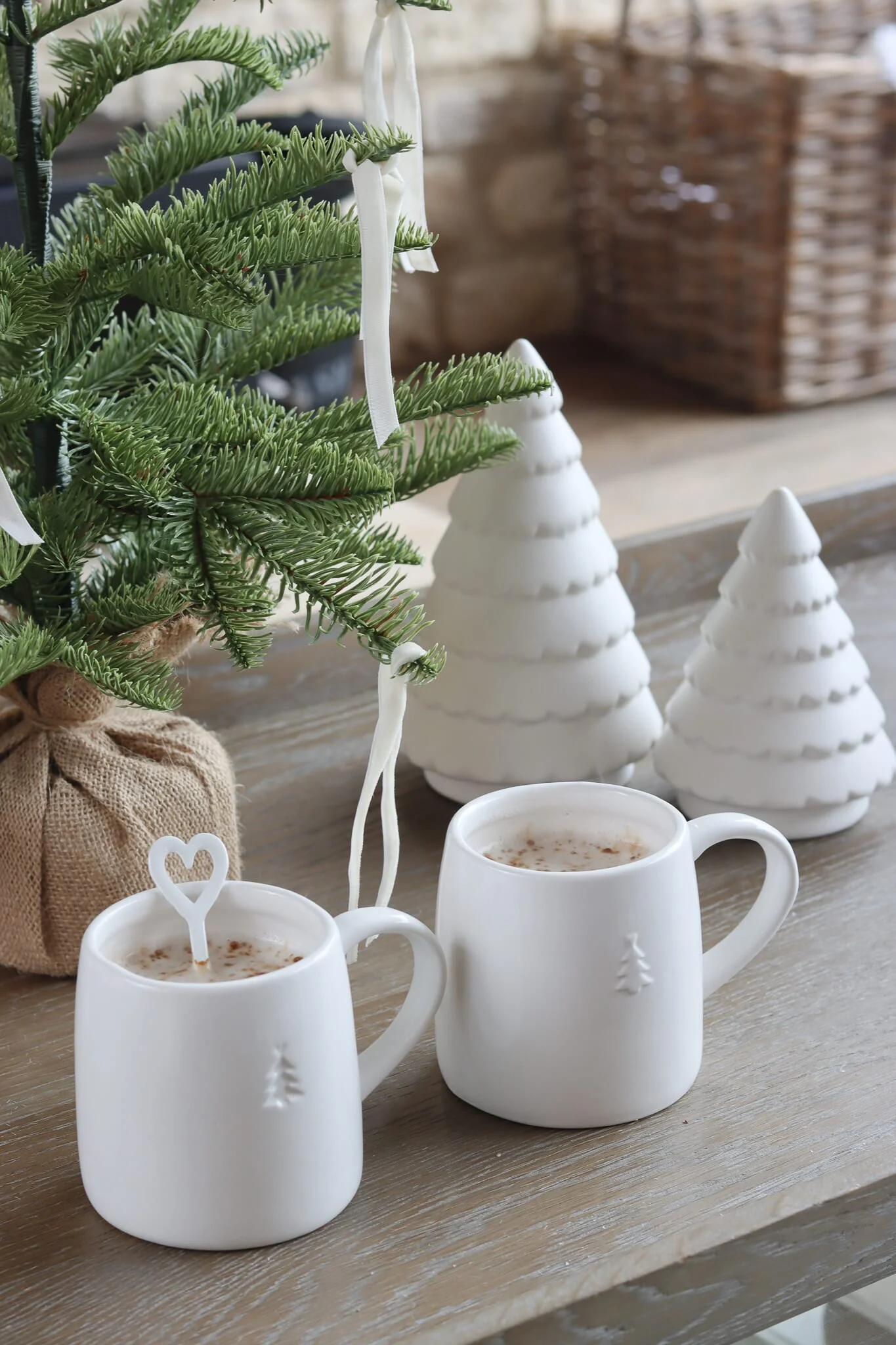 Set of 2 Embossed Christmas Tree Mugs - Image 2