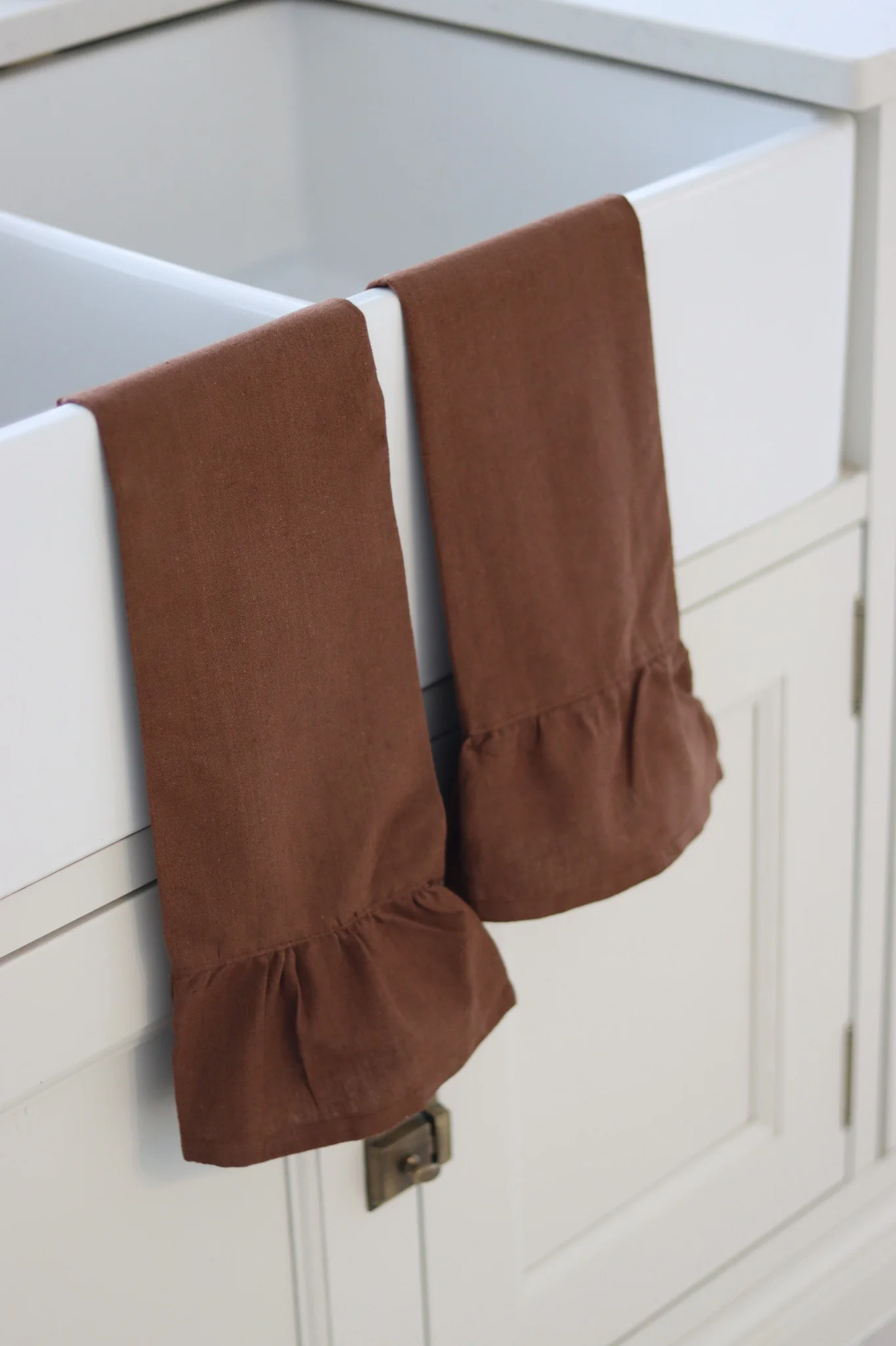 Set of 2 Ruffled Warm Brown Tea Towels - Image 2