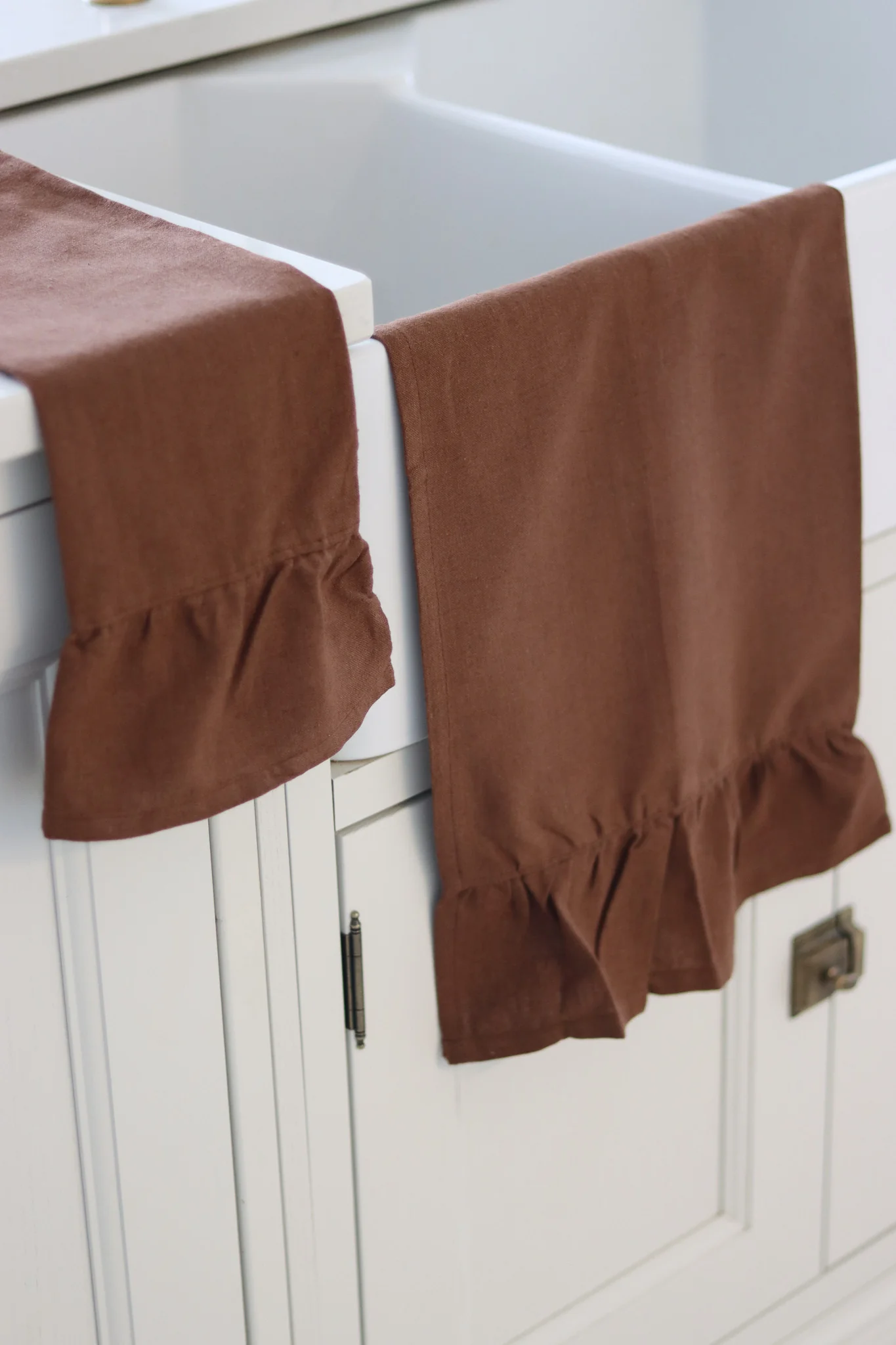 Set of 2 Ruffled Warm Brown Tea Towels - Image 4