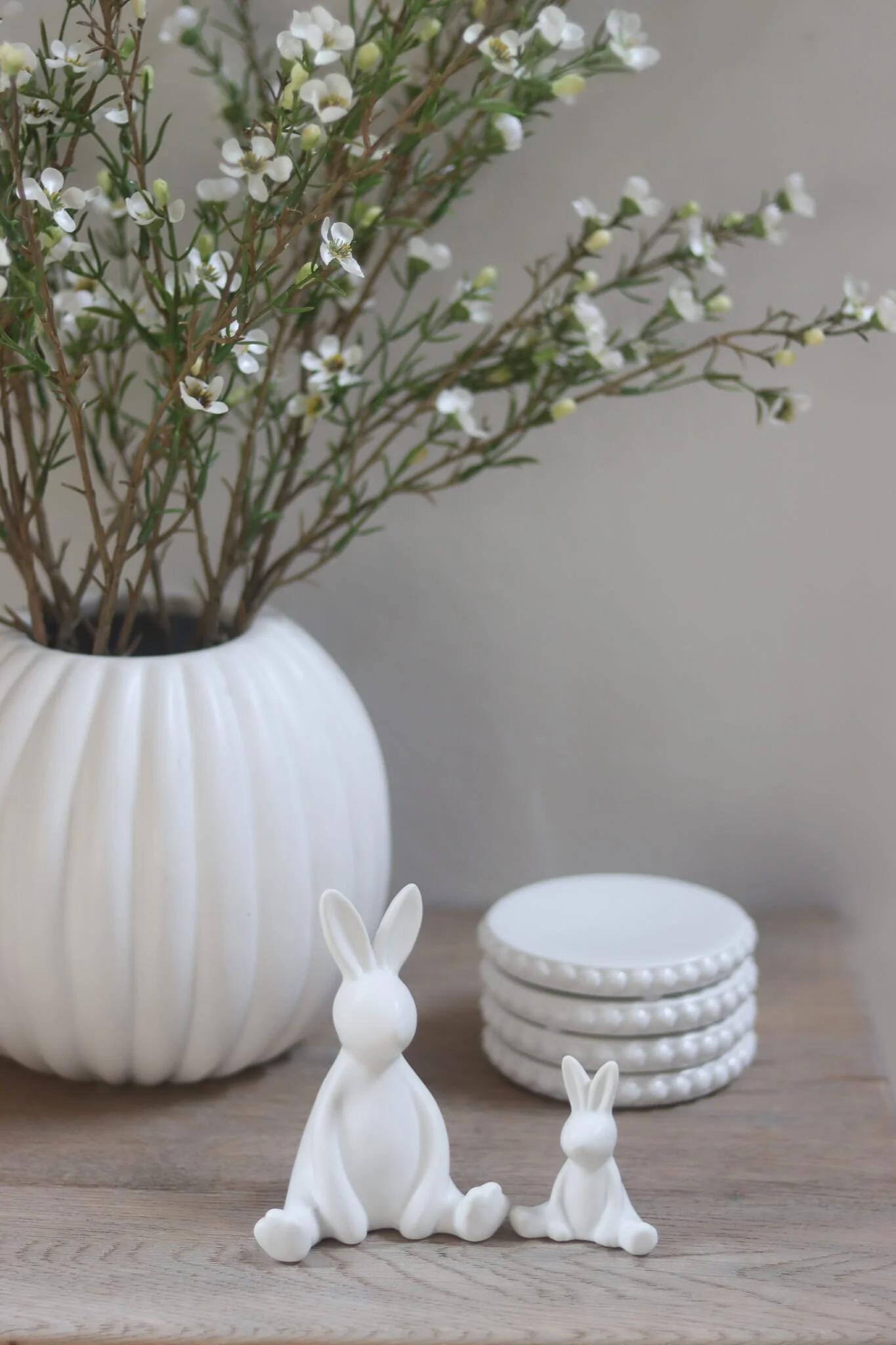 Set of 2 Sitting Easter Bunnies - Style 2 - Image 2