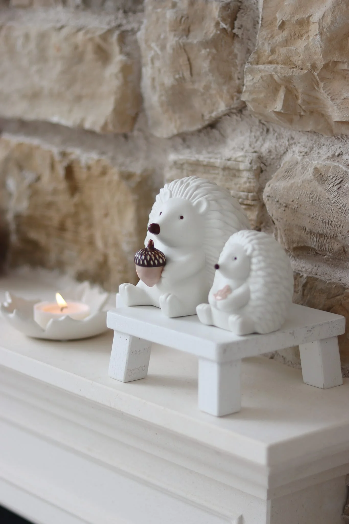 Set of 2 Sitting Hedgehogs - Image 5