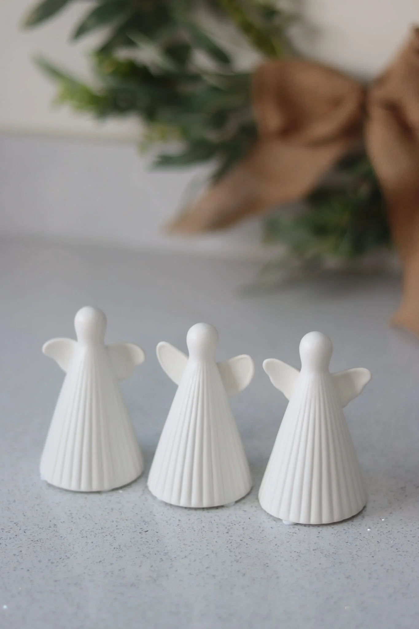 Set Of 3 Ceramic Fluted Angels - Image 4