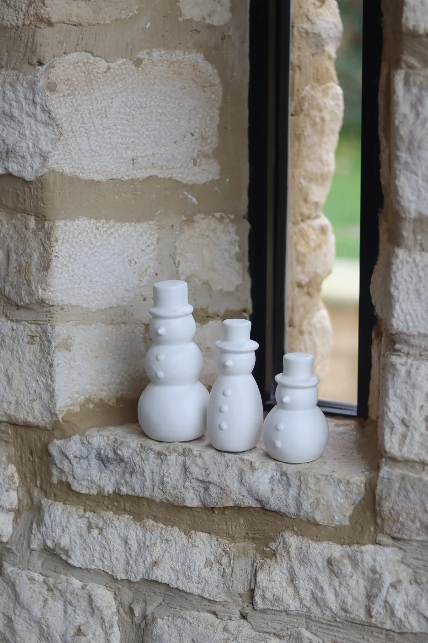 Set of 3 Ceramic Snowmen - Image 3