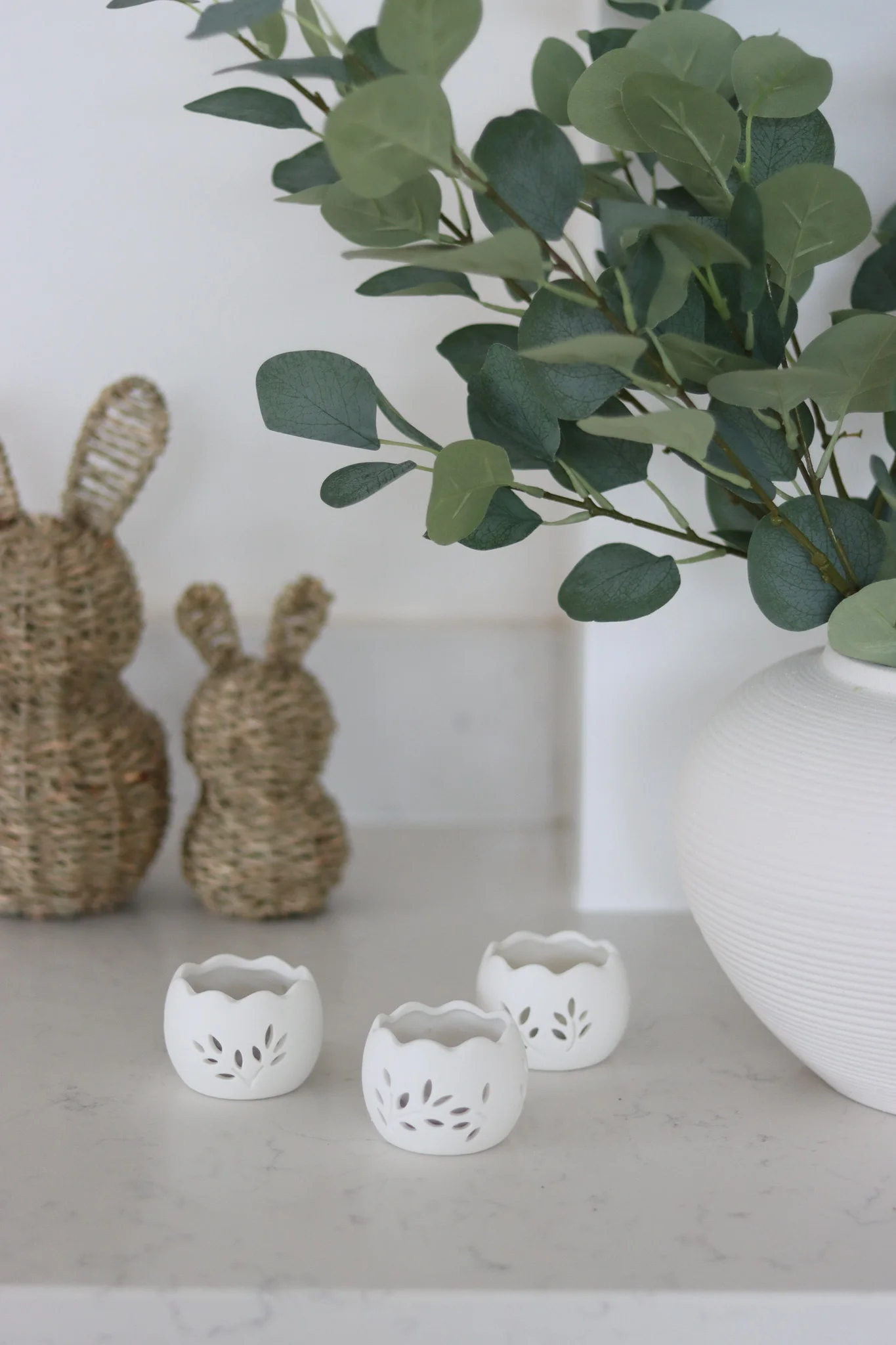 Set of 3 Flower Tea Light Holders – White - Image 3