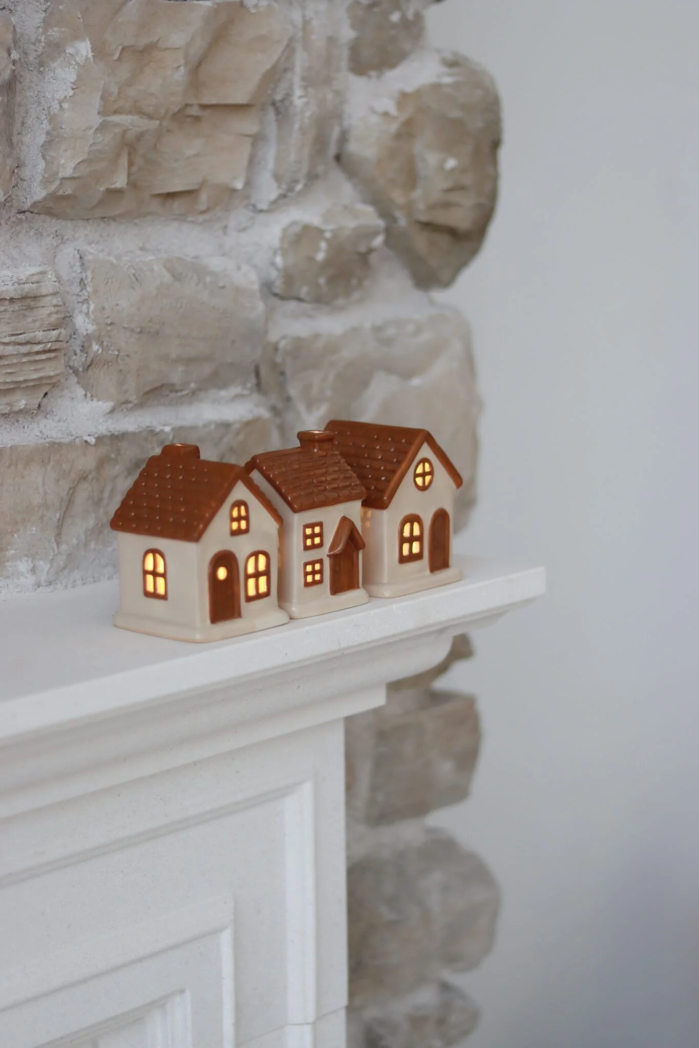 Set of 3 LED Autumn Ceramic Houses – Brown - Image 3