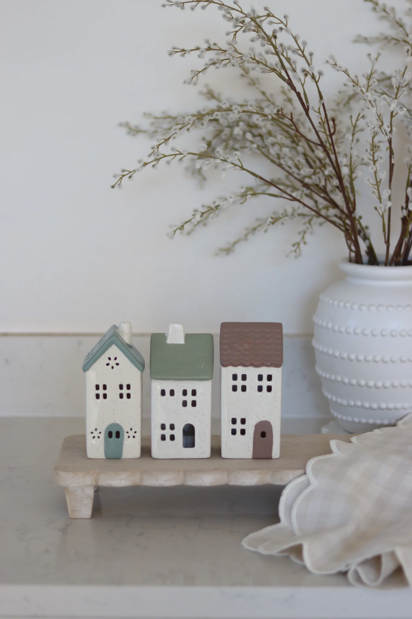 Set of 3 LED Pastel Ceramic Houses - Image 4