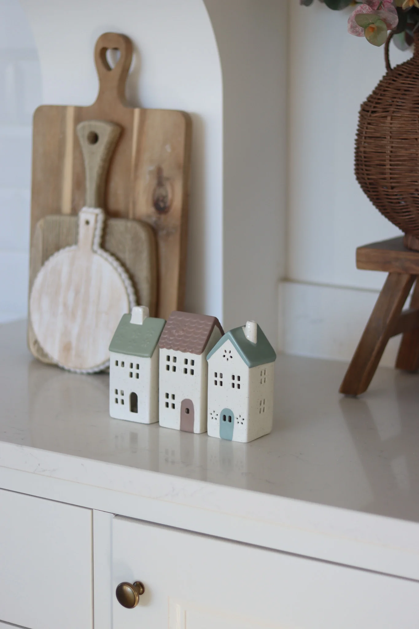 Set of 3 LED Pastel Ceramic Houses - Image 6