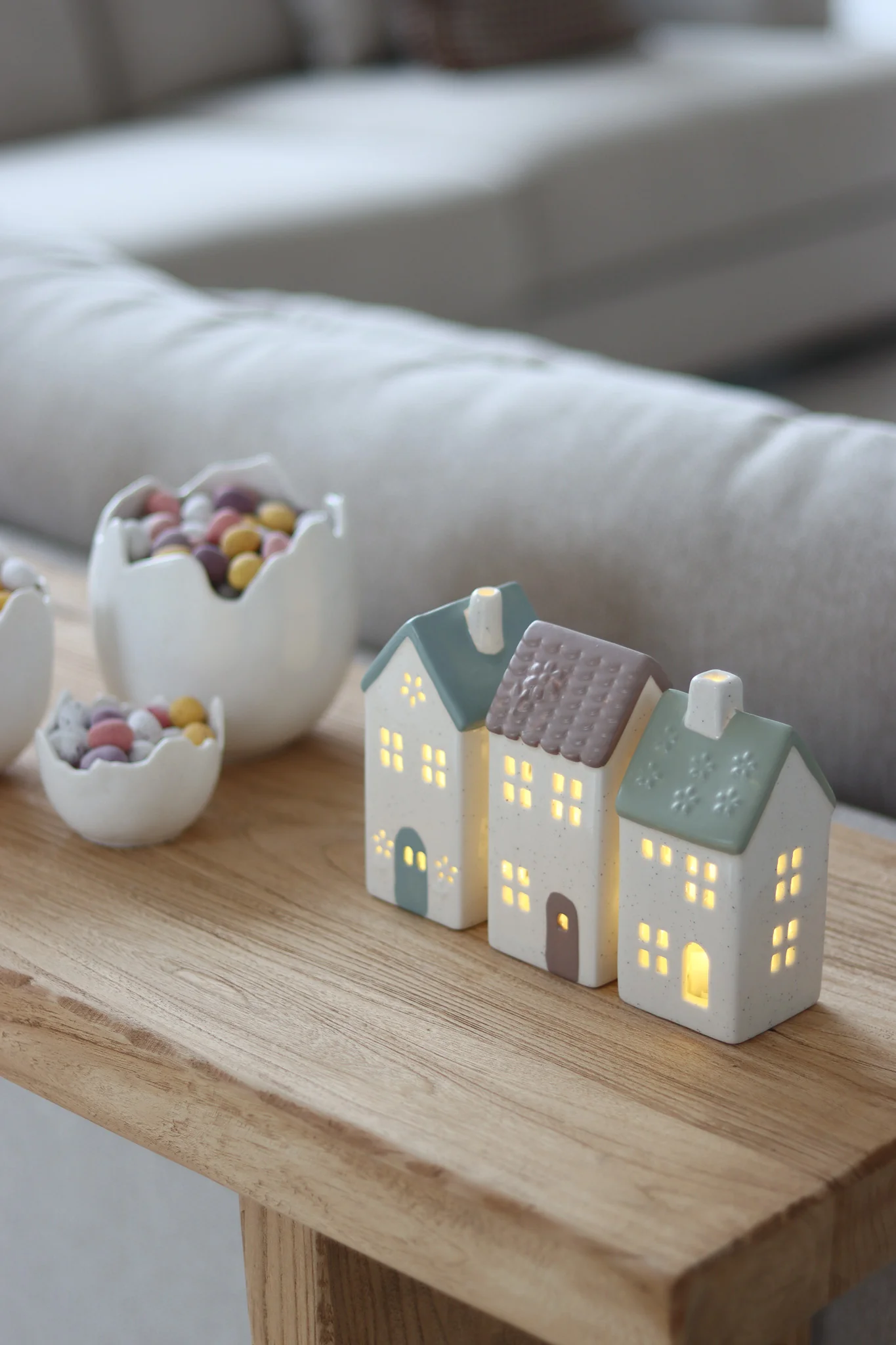Set of 3 LED Pastel Ceramic Houses - Image 7