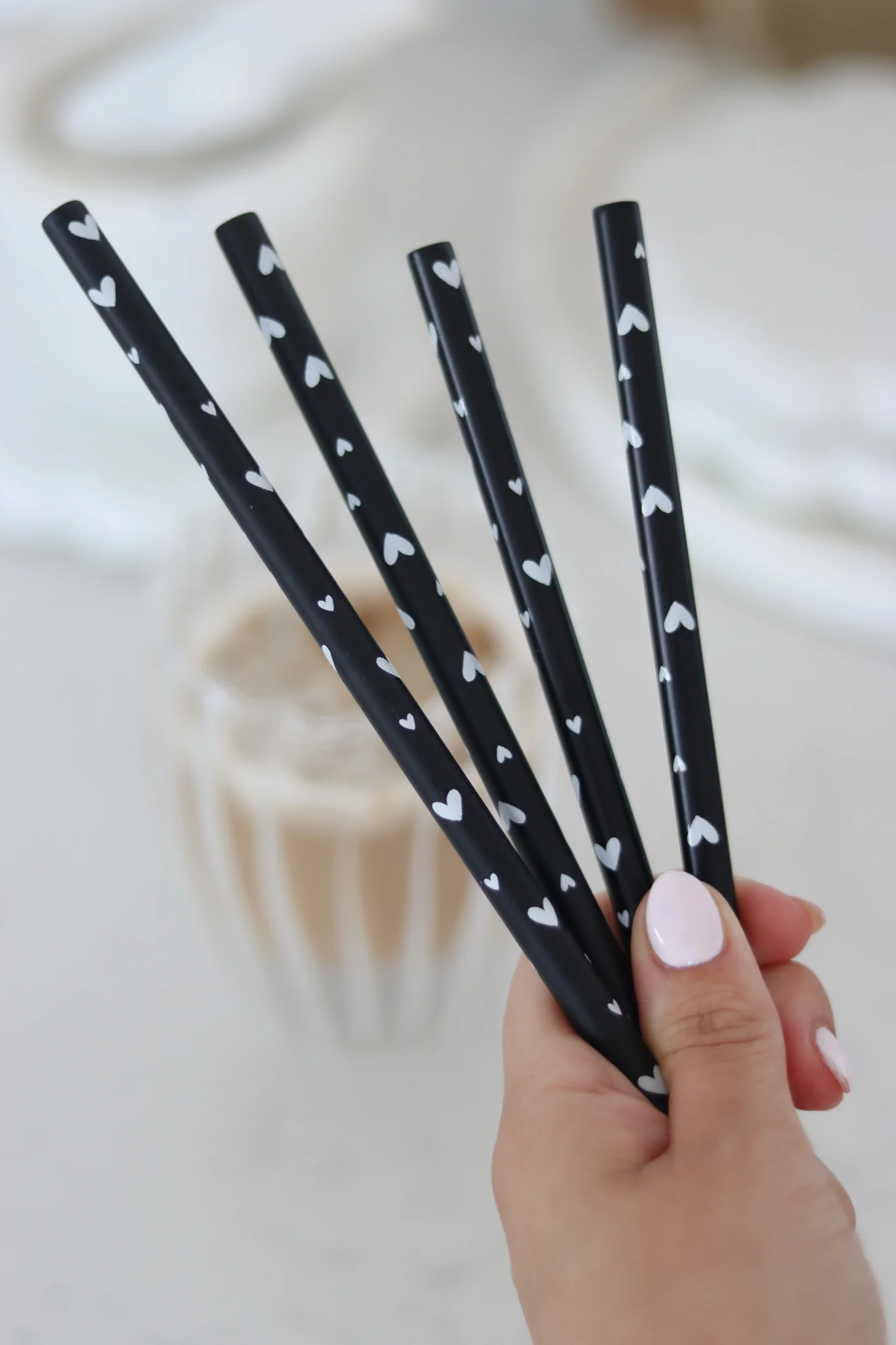 Set of 4 Black Stainless Steel Straws - Multi Heart - Image 4