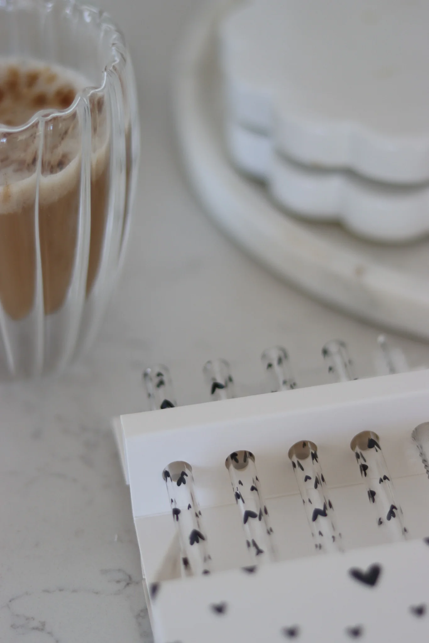Set Of 4 Glass Straws - Black/Multi Heart - Image 3