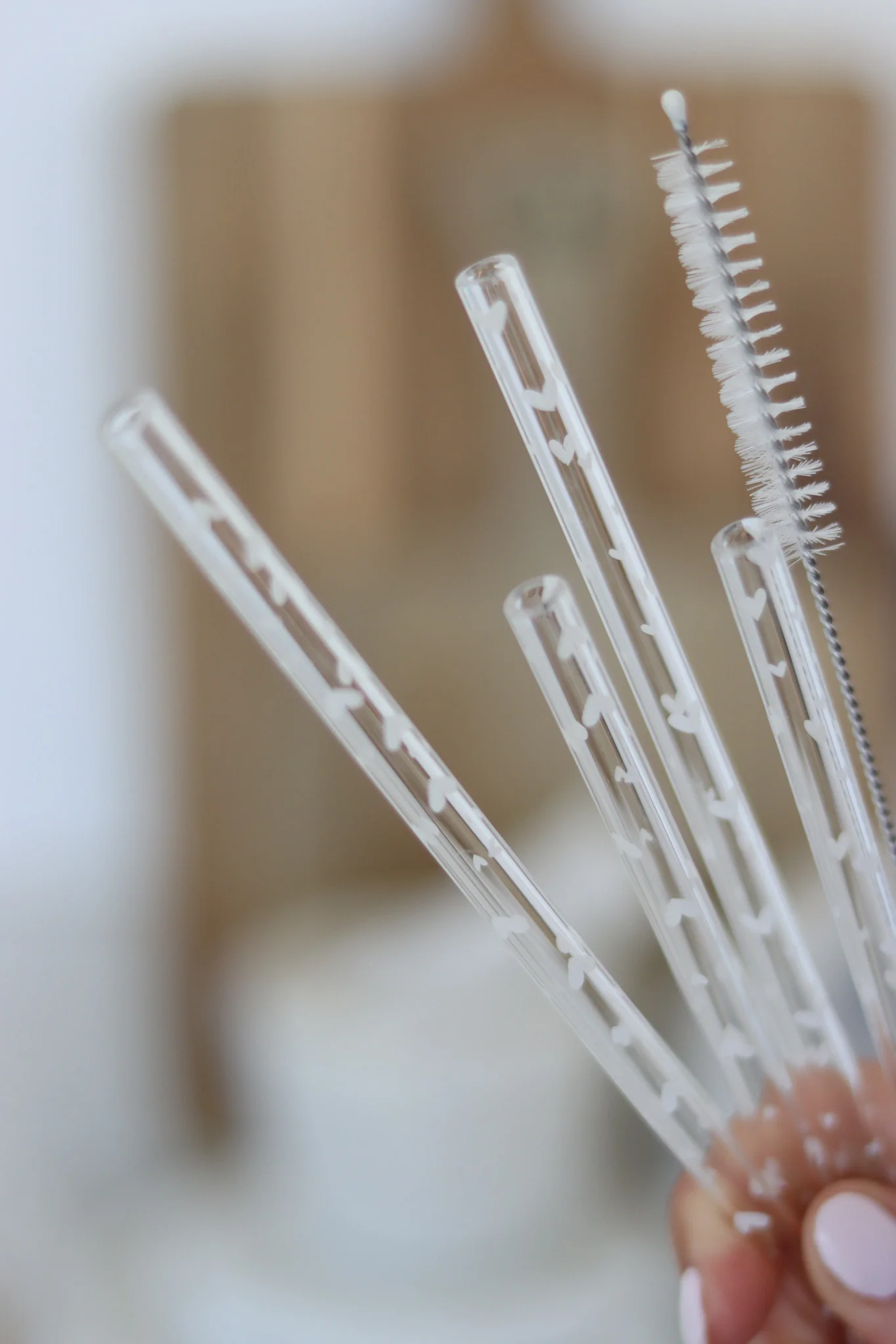 Set Of 4 Glass Straws - White/Multi Heart - Image 2