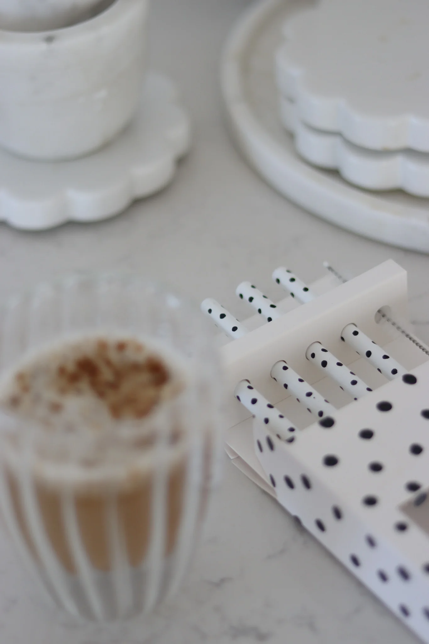 Set Of 4 White Stainless Steel Straws - Polka Dot