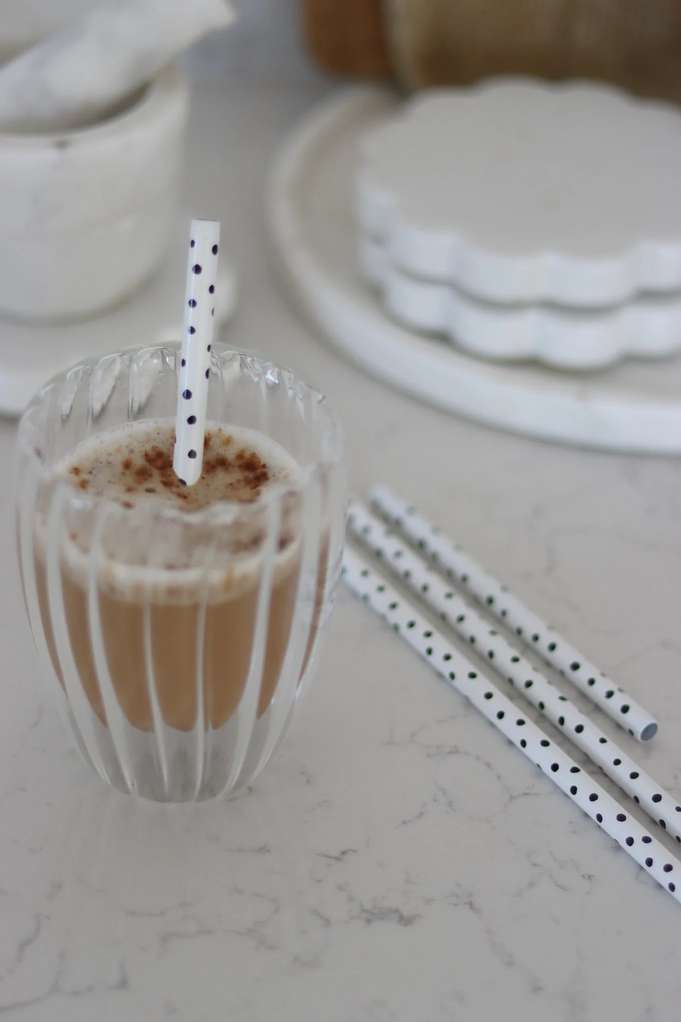 Set Of 4 White Stainless Steel Straws - Polka Dot - Image 2