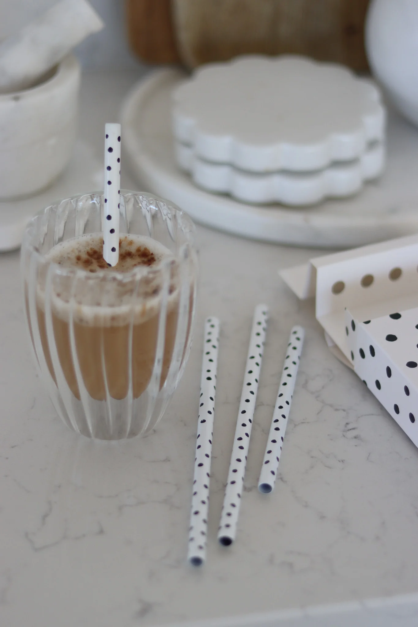 Set Of 4 White Stainless Steel Straws - Polka Dot - Image 3