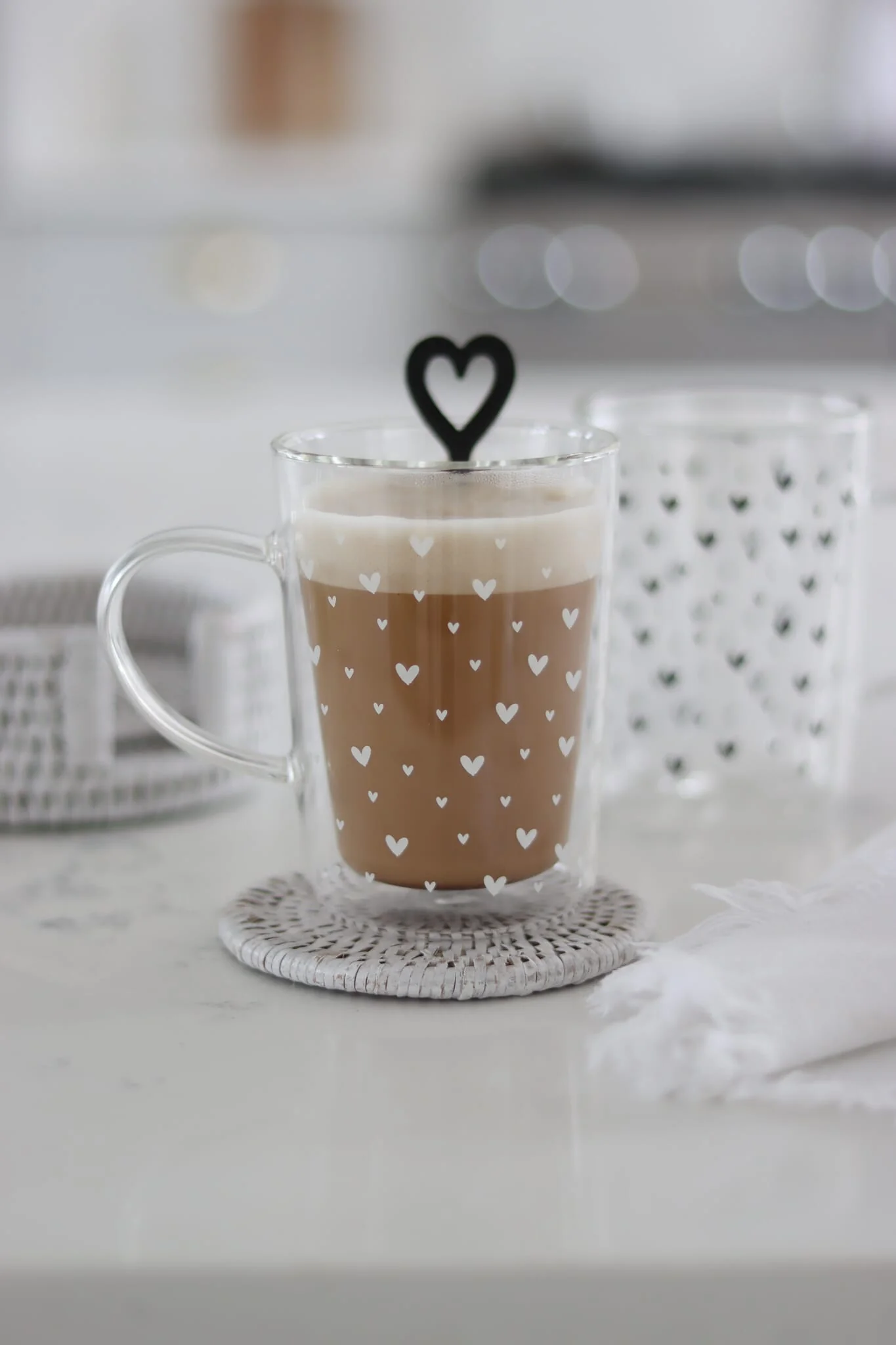 Slim Double Wall Small Closer Hearts/White Glass Mug - Image 2