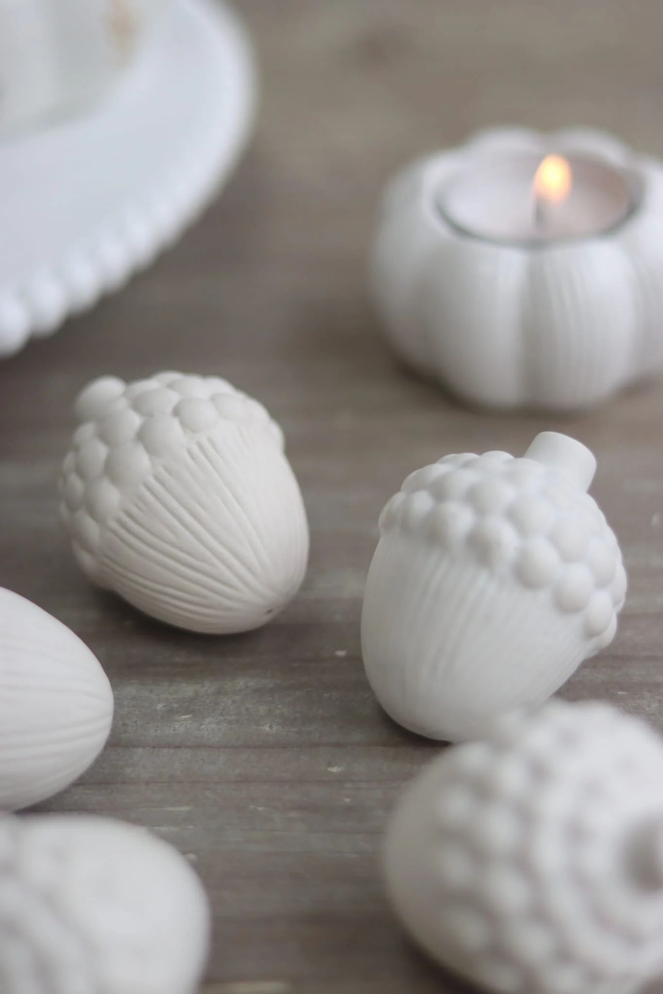 Small Ceramic Acorns - 6Pc Set - Image 4