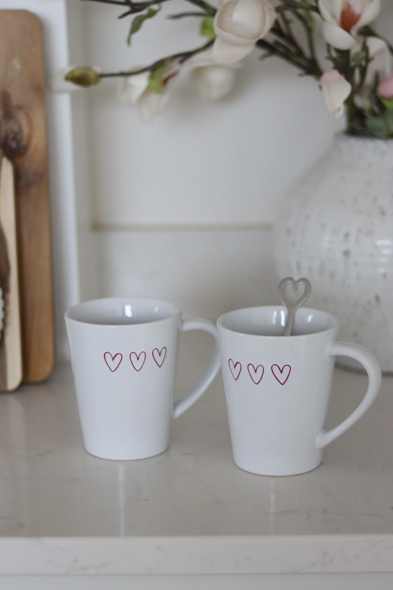 Tall Stoneware Mug Set – 2 Piece – 3 Pink Hearts